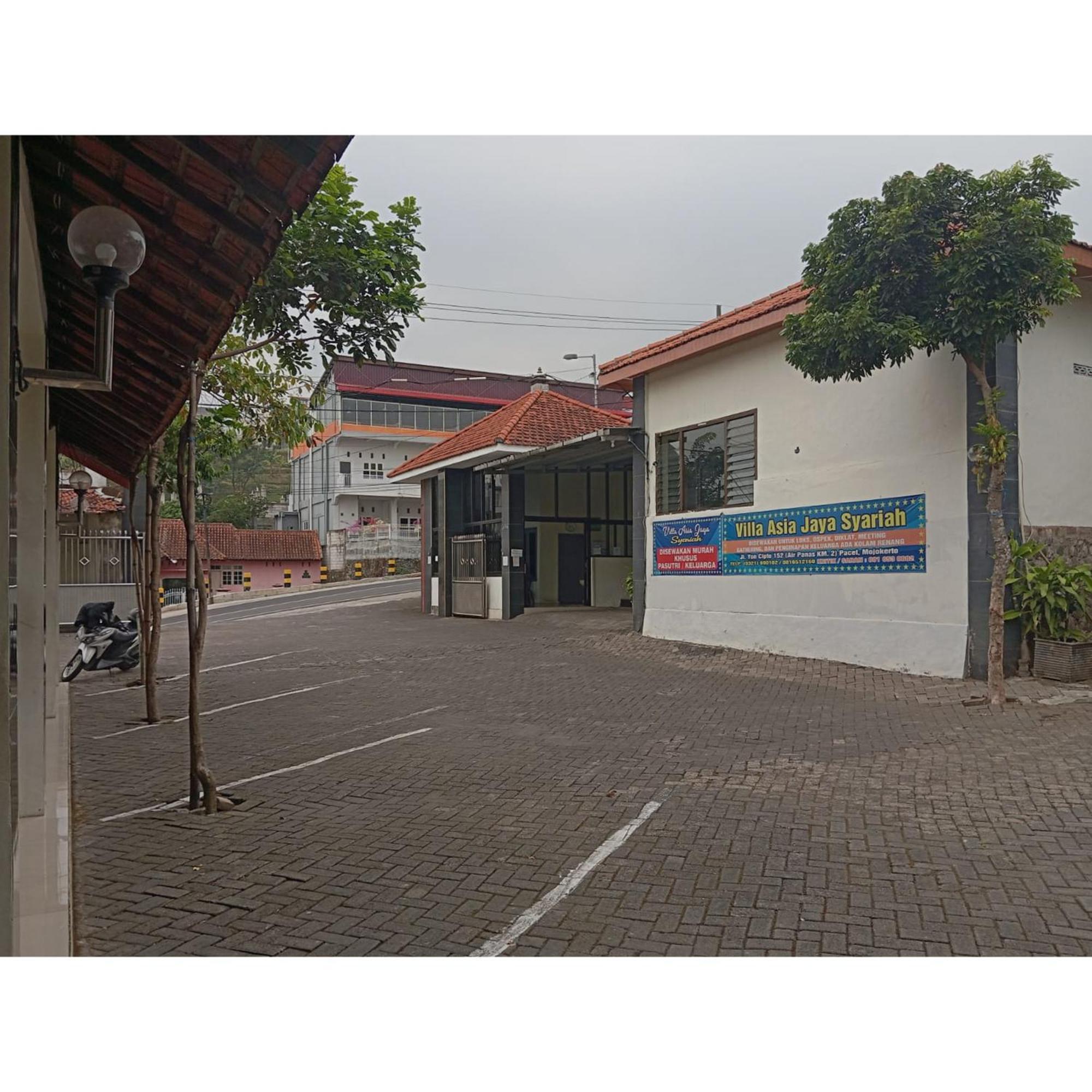 Jaya Redpartner Hotel 2*